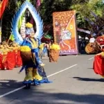 Bondowoso Berkah! Wabup As’ad Resmikan Pawai Budaya Penuh Warna