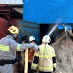Mesin Silo di CV Anugerah Alam Abadi Terbakar, Damkar Bondowoso Bergerak Cepat Padamkan Api