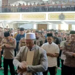 Polda Jatim Gelar Sholat Ghoib untuk Almarhum Driver Ojol Affan Kurniawan