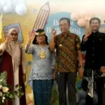 Kehadiran mereka menegaskan dukungan penuh pemerintah daerah terhadap hadirnya sekolah berstandar modern tersebut.