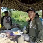 Kades Sumber Kokap Muklasin Sapa Warga di Ladang, Dengarkan Keluh Kesah Sambil Makan Bersama