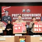 Dari jumlah tersebut, 12 tersangka untuk 12 Kasus Narkotika dan 3 tersangka untuk 2 Kasus Okerbaya.