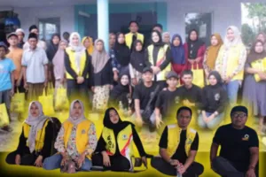 HUT ke-61 Partai Golkar, DPD Bondowoso Gelar Baksos Berbagi Kasih untuk Warga Binakal dan Gadingsari