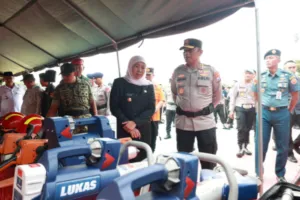 Kapolda Jatim dan Gubernur Cek Kesiapan SAR Hadapi Cuaca Ekstrem, Pastikan Peralatan Siap Digelar Kapan Saja