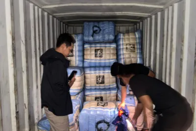 Polisi Bongkar Sindikat Balpres di Jakarta, 207 Bal Pakaian Bekas Impor Disita