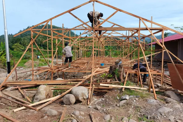 Capai 47 Unit, Proyek Huntara Brimob Polda Sumbar di Pauh Terus Dikebut