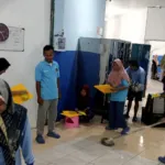 Kompak Jaga Kebersihan, Ibu-Ibu Dapur MBG SPPG Binakal Pastikan Makanan Sehat untuk Anak-Anak