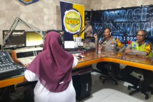 Gandeng Media, Satlantas Polres Pelabuhan Tanjungperak Gaungkan Budaya Tertib Lalu Lintas