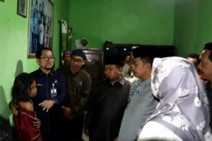 Bupati dan Wabup Bondowoso Tinjau Langsung Rumah Warga Terdampak Bencana di Badean