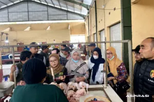 Polres Bondowoso Turun Langsung ke Pasar Kota Kulon, Tim Gabungan Pastikan Harga Sembako Stabil dan Stok Aman