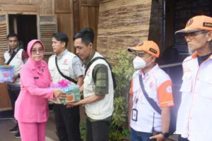 Super Service Lebaran! Polres Bondowoso Hadirkan Posko Media Center & Layanan Kesehatan 24 Jam, Satu-satunya di Jatim