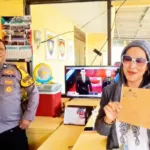 ATM Hilang di Jalan, Maria Eva Datangi Polsek Curahdami Pelayanan Cepat Tuai Pujian