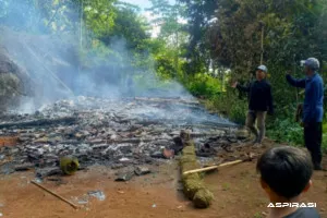 Kebocoran Gas Picu Kebakaran Rumah di Botolinggo, Satu Warga Luka di Wajah