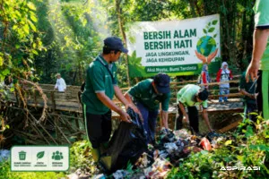 Bersih Sungai Sentong, Langkah Nyata Bondowoso Menjawab Tantangan Krisis Iklim