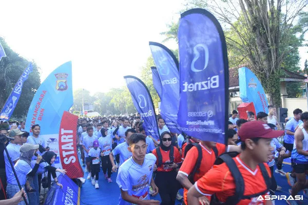 Lautan Pelari Padati Kota Tape! 1.500 Peserta Ramaikan Bhayangkara Run 5K Polres Bondowoso, Bukti Solidnya Polri dan Masyarakat