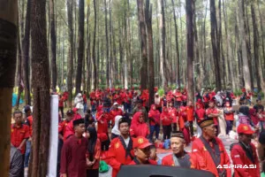 Ratusan Pedagang Pasar Malam Jatim Deklarasi Jaga Kamtibmas, Tegaskan Komitmen Dukung Pertumbuhan Ekonomi