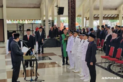 Bupati Bondowoso Lantik Pejabat Administrator dan Pengawas, Tegaskan Jabatan Bukan Hak Pribadi, tetapi Amanah Pengabdian