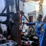 Lupa Matikan Kompor Saat Menggoreng Kerupuk, Dapur Rumah Warga Tangsil Wetan Terbakar