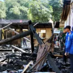 Rumah Bu Marwiya Terbakar di Prajekan, Diduga Korsleting Listrik Rugikan Rp30 Juta
