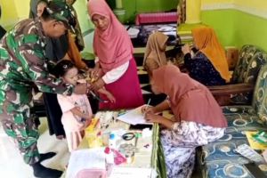 Babinsa Kejayan Turun ke Posyandu, Kawal Tumbuh Kembang Generasi Sehat