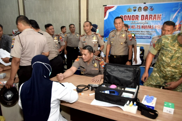 Bukan Sekadar Seremoni! HUT Humas Polri ke-75 di Bondowoso Hasilkan 41 Kantong Darah