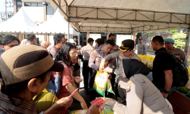 Gerakan Pangan Murah Polres Bojonegoro Disambut Antusias Warga 30 Ton Beras Habis Terjual