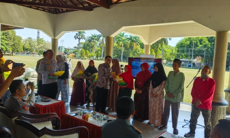 Bondowoso Luncurkan Gerakan Pangan Murah Beras SPHP,