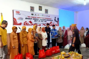 Wabup Bondowoso Serahkan Bantuan Sosial untuk Veteran dan Kelompok Rentan di Momen HUT RI ke-80