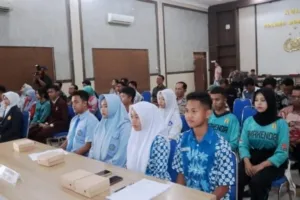 Kegiatan yang digagas oleh Polres Bondowoso ini diikuti oleh perwakilan siswa-siswi dari enam SMA/SMK yang ada di wilayah Kabupaten Bondowoso.