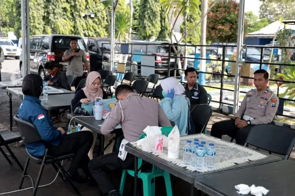 Sambut Hari Lalu Lintas Bhayangkara ke -70 Polres Jember Gelar Baktikes Gratis