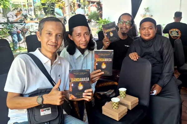 Buku “Bandawasa Negeri Taman Bumi” Resmi Diluncurkan, Angkat Sejarah Besar Bondowoso