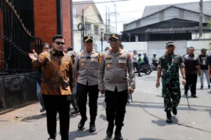 Kapolda Jatim Tinjau Kediri Pascakerusuhan, Tegaskan Hukum Jalan dan Kamtibmas Terjaga