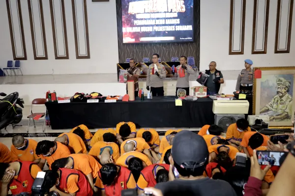 Polda Jatim Bongkar Fakta Kerusuhan Surabaya: 315 Orang Diamankan, 33 Jadi Tersangka