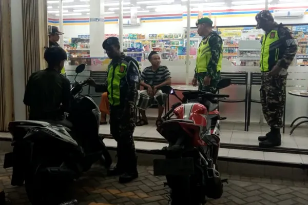 Sinergi TNI dan Banser, Wonosari Kondusif di Malam Hari