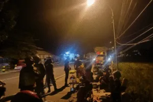 Babinsa Koramil 0822/04 Tenggarang Pimpin Patroli Malam Bersama Banser dan Satpol PP