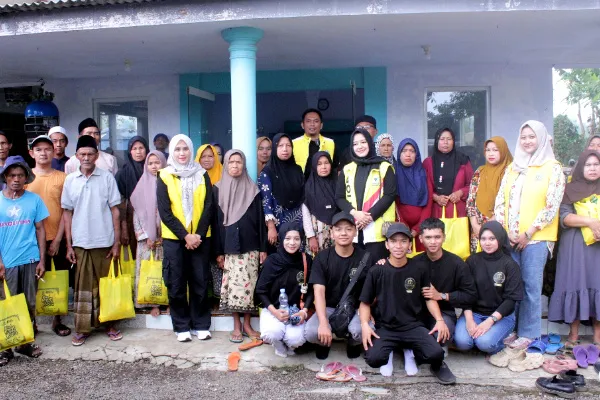 Pasca Puting Beliung, DPD Golkar Bondowoso Terjun Langsung Bantu Warga Binakal dan Gadingsari