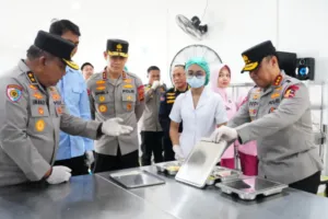 SPPG Plawa Polda Bali Jadi Percontohan Nasional, Polri Gabungkan Gizi, Rasa, dan Budaya Lokal dalam Ompreng Anak Sekolah