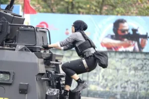 HUT Brimob ke-80, Polwan Polda Jatim Pukau Publik Lewat Srikandi Challenge Berbalut Adrenalin Tinggi