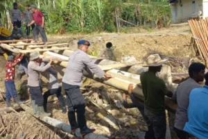Polres Probolinggo Salurkan Bantuan Sosial Warga Terdampak Banjir