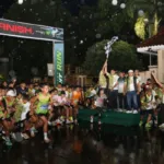 Lari di Tengah Hujan! Kapolres Bondowoso Turun Langsung Semarakkan Night Run 2026