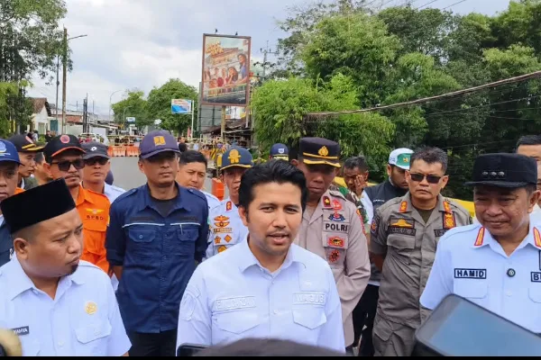 Wakil Gubernur Jatim Tinjau Jembatan Ambruk di Nangkaan Bondowoso