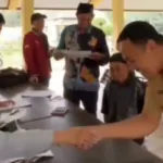 Dinsos P3AKB Bondowoso Monev Penyaluran PKH di Binakal dan Pakem, Pastikan Program Tepat Sasaran